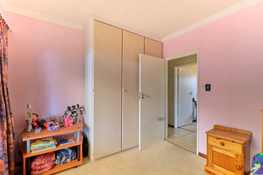 5 Bedroom Property for Sale in Flamingo Vlei Western Cape